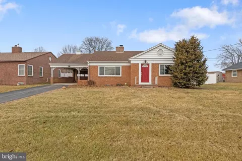 1814 Stoverstown Rd, Spring Grove, PA 17362