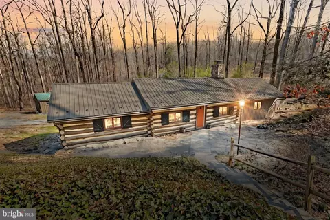 6227 Pigeon Hill Rd, Spring Grove, PA 17362