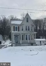 310 Chestnut St, Delta, PA 17314