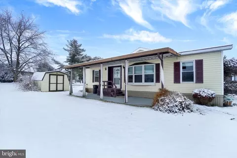 105 Honey Locust Cir, Dover, PA 17315