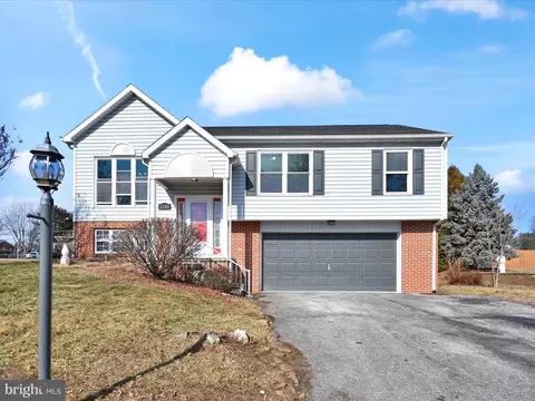 2745 Brookmar Dr, York, PA 17408