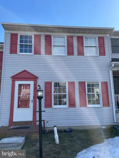 210 Robin Hill Cir, York, PA 17404
