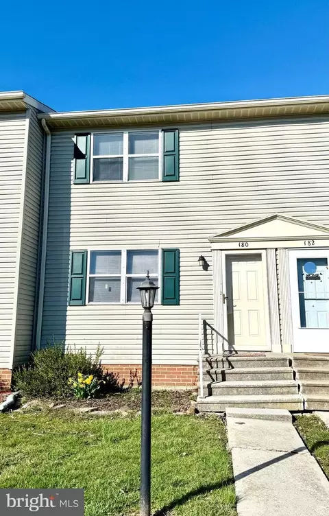 180 Center St #180, Hanover, PA 17331