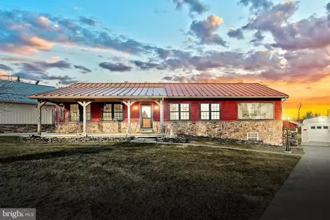 1801 Haar Rd, Spring Grove, PA 17362