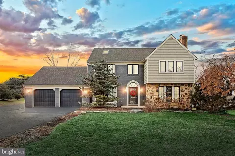 1870 Charleston Ln, York, PA 17408