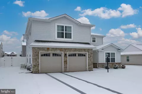 315 Normandy Ln, Dillsburg, PA 17019
