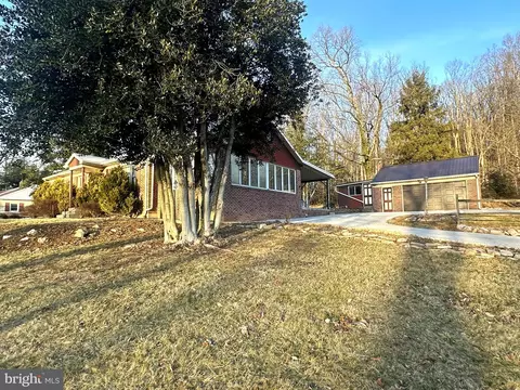 6355 Pigeon Hill Rd, Hanover, PA 17331