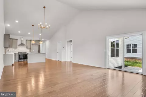 Living - 880 Shadowbrooke Dr, Dover, PA 17315 photo 2 of 2