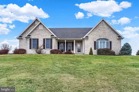 4450 Sycamore Ln, Red Lion, PA 17356