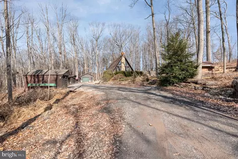 105 Willow Rd, Wellsville, PA 17365