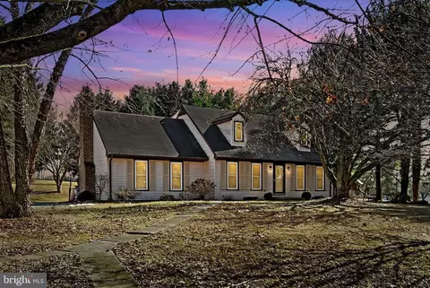 5066 Hillclimb Rd, Spring Grove, PA 17362