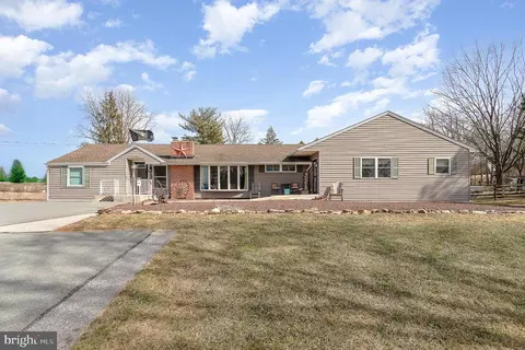 2300 Baker Rd, York, PA 17408