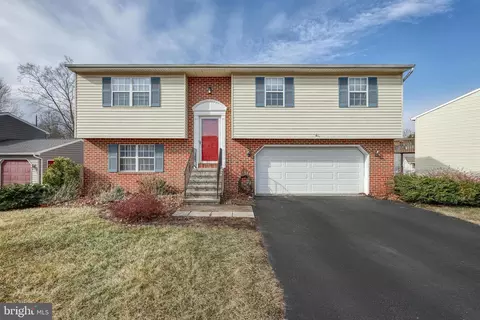 2238 Heather Rd, York, PA 17408