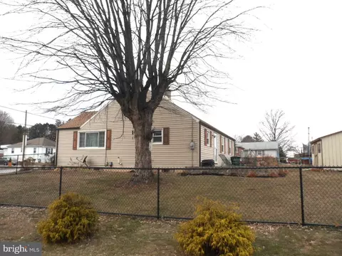 40 2nd St, Windsor, PA 17366 photo 25