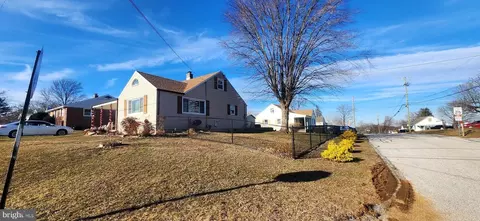 40 2nd St, Windsor, PA 17366 photo 5