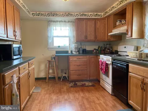 40 2nd St, Windsor, PA 17366 photo 9