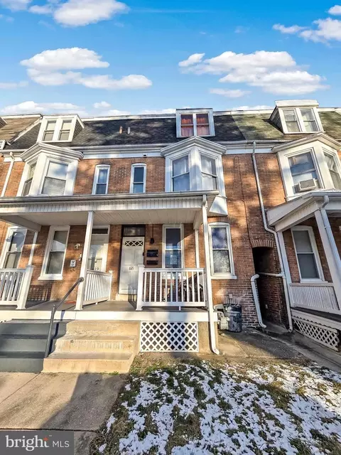 621 Jessop Pl, York, PA 17401