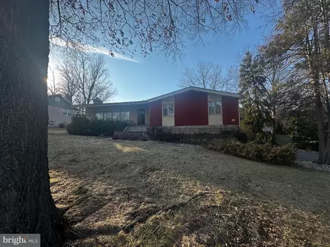 369 Tri Hill Dr, York, PA 17403
