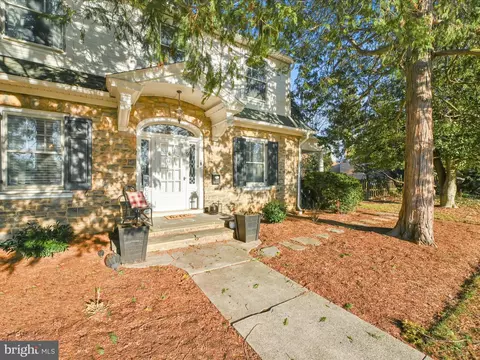 9 Elmwood Blvd, York, PA 17403