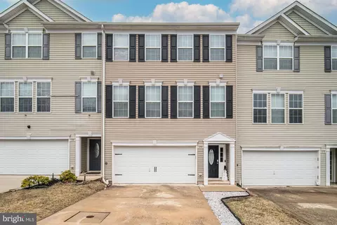 2268 Golden Eagle Dr #88, York, PA 17408