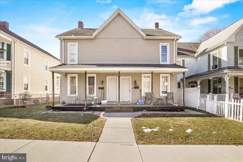 233 235 Centennial Ave, Hanover, PA 17331