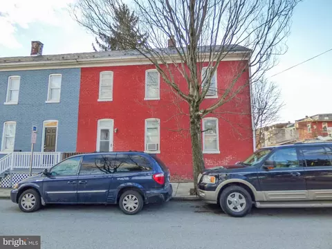 122 N Cedar St, York, PA 17401