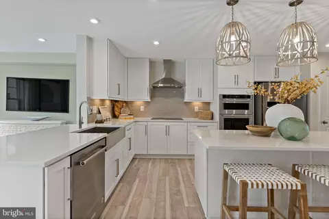 Kitchen - 541 Benjamin Rd, Hanover, PA 17331 photo 2 of 2