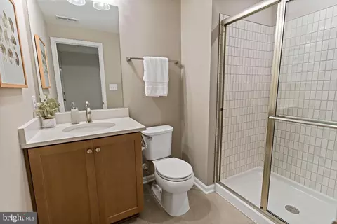 Bath - 541 Benjamin Rd, Hanover, PA 17331 photo 2 of 2