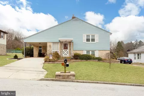 10 Hill St, Hanover, PA 17331