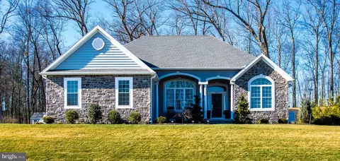 105 Quartz Ridge Rd, Hanover, PA 17331