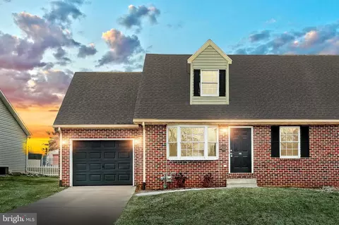 441 Grant Dr, Hanover, PA 17331
