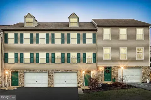 1014 Hearthridge Ln, York, PA 17404