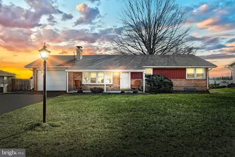 2464 Emig Mill Rd, Dover, PA 17315
