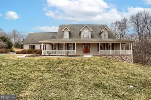 210 S Grantham Rd, Dillsburg, PA 17019