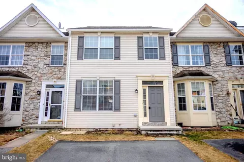 39 Sara Ln, Hanover, PA 17331