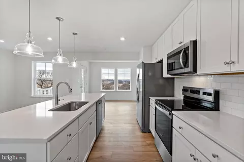 Kitchen - 19 Angus Dr, Hanover, PA 17331 photo 3 of 3