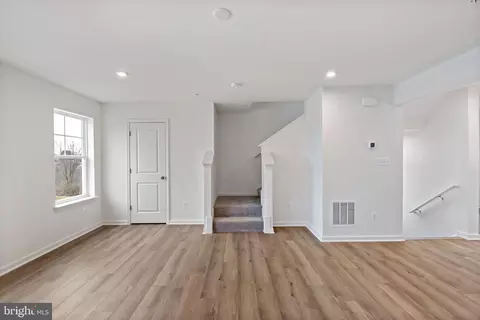 Entry Way - 19 Angus Dr, Hanover, PA 17331 photo 6 of 12