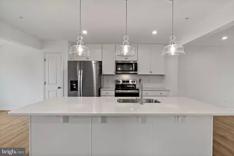Kitchen - 19 Angus Dr, Hanover, PA 17331 photo 2 of 3