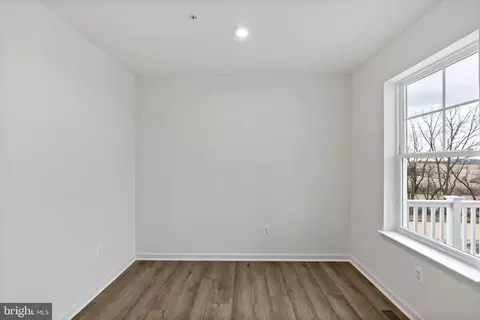 Entry Way - 19 Angus Dr, Hanover, PA 17331 photo 7 of 12