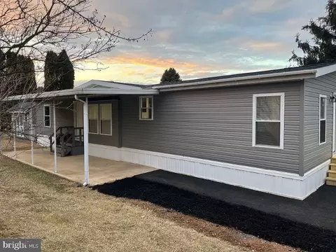 737 Shawna Ave, York, PA 17402