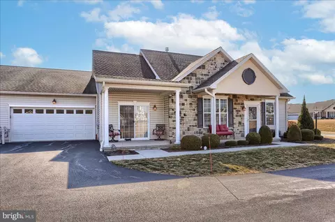 258 Dolomite Dr, York, PA 17408