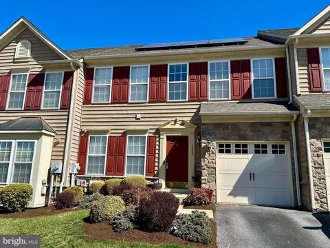 1557 Heritage Ln, York, PA 17403