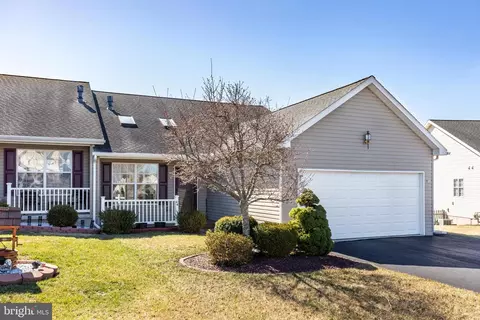 46 Lexington Dr, Hanover, PA 17331