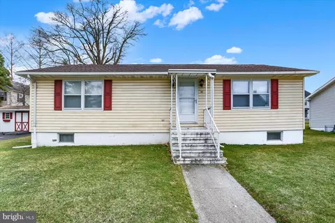26 Allegheny Ave, Hanover, PA 17331