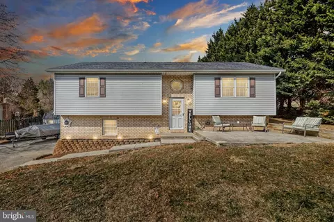 7163 Hershey Rd, Spring Grove, PA 17362