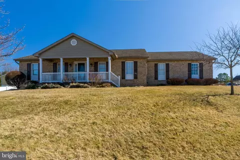 3551 Wyngate Rd, Dover, PA 17315