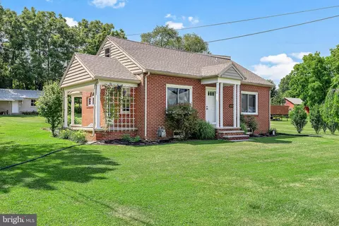 2020 Park St, Dover, PA 17315