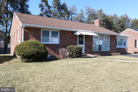 112 Paul St, Hanover, PA 17331