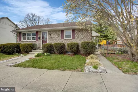 315 Maple Ave, Hanover, PA 17331