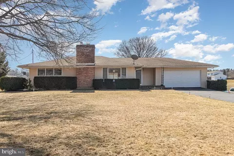 102 Twin Hills Rd, Dillsburg, PA 17019